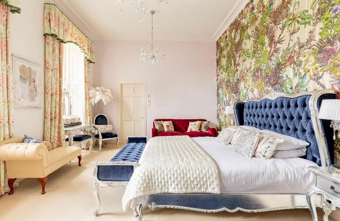 Maybole Private Room & Bathroom In Manor House מראה חיצוני תמונה