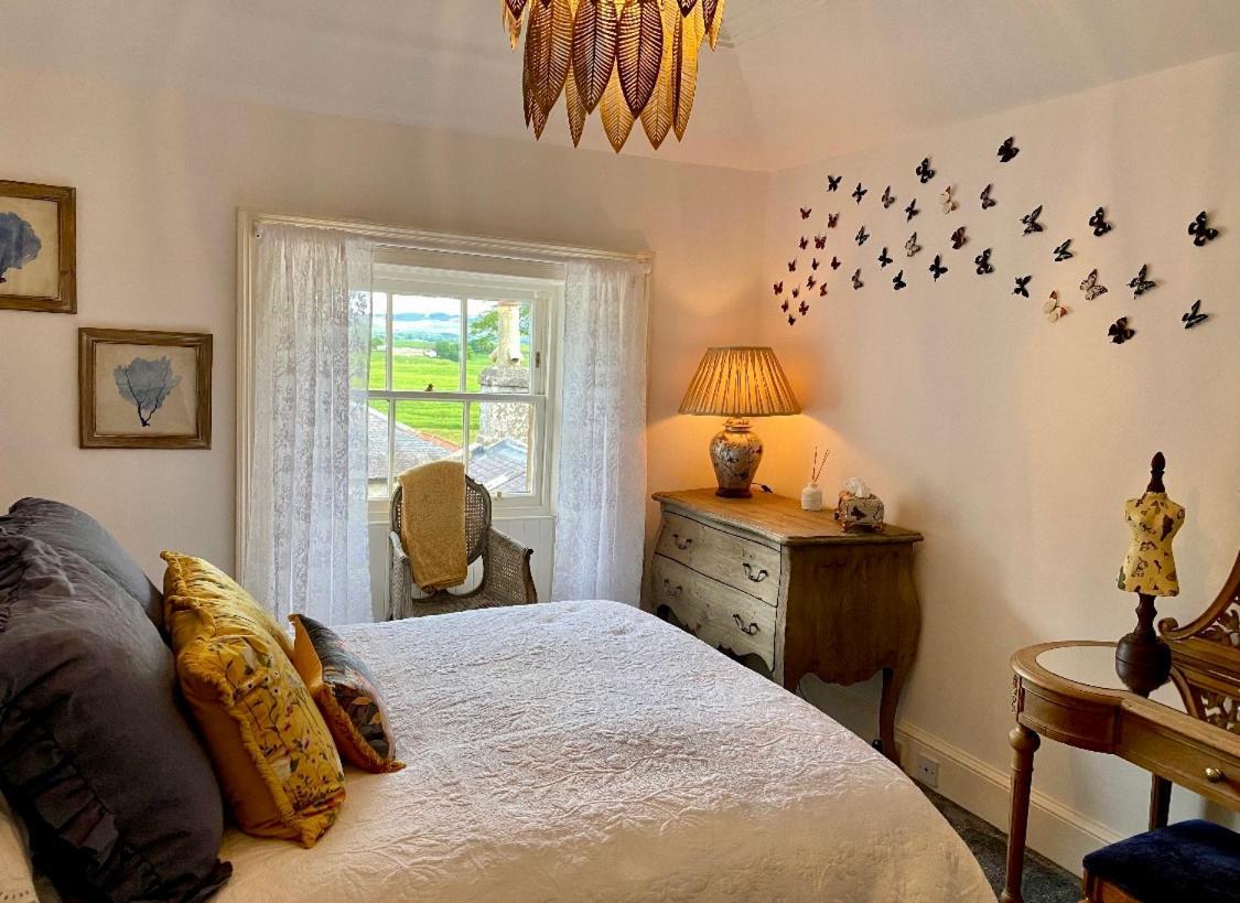 Maybole Private Room & Bathroom In Manor House מראה חיצוני תמונה